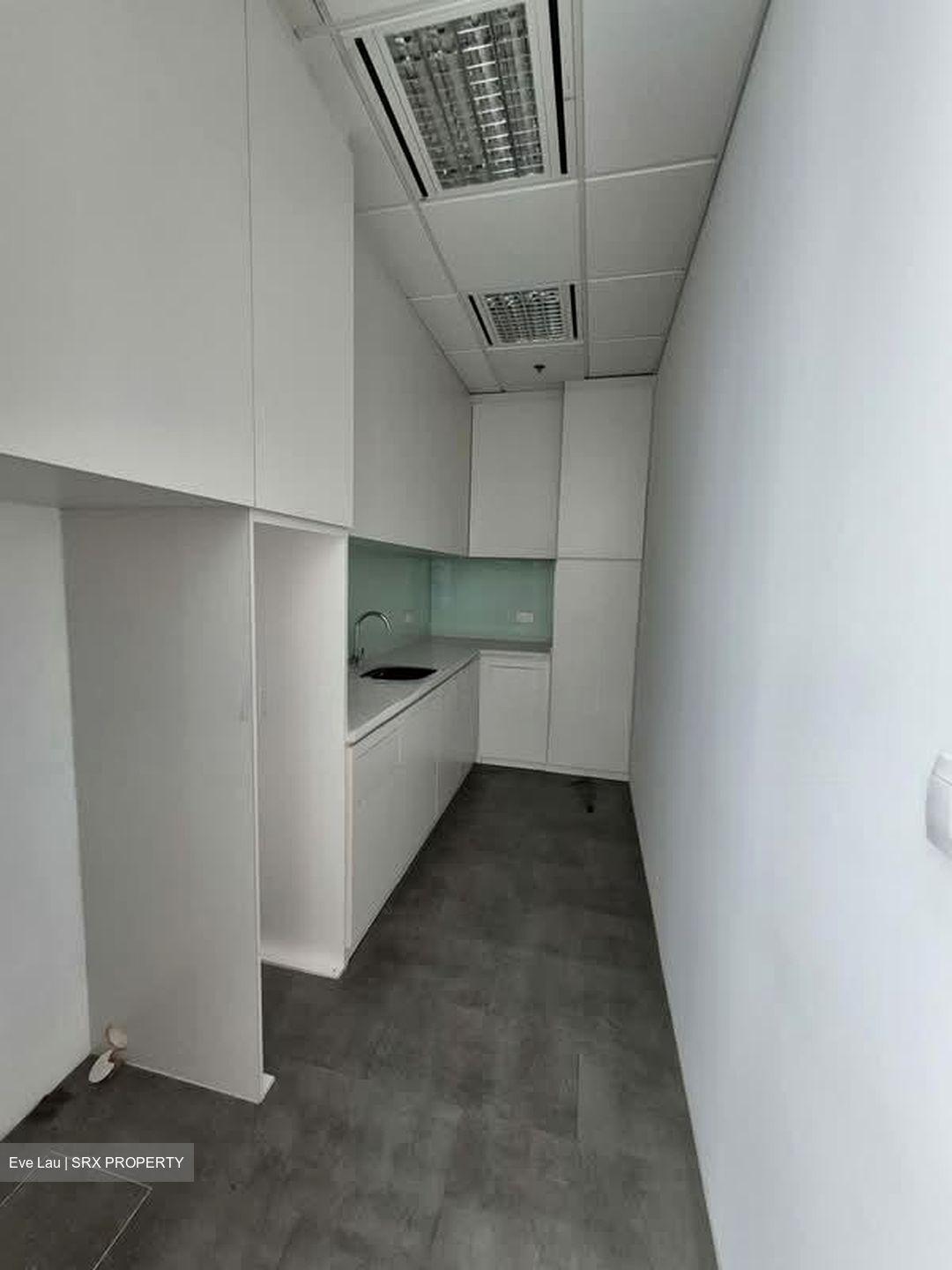 Ocean Financial Centre (D1), Office #582272331
